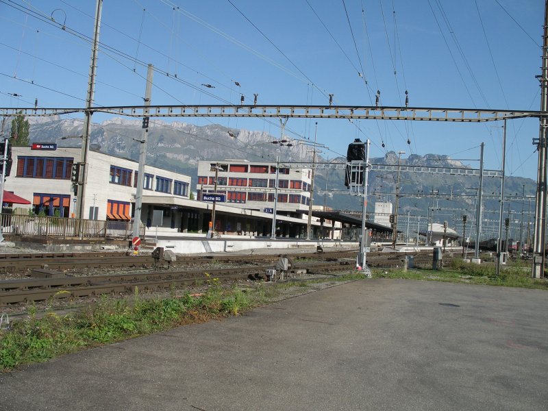 Grenzbahnhof Buchs SG mit dem Alpsteinmassiv im Hintergrund. (12.09.2006)
