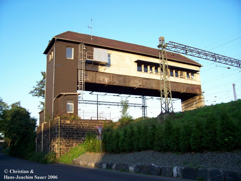 Groes Elektromechanisches Reiterstellwerk in Schwerte (Ruhr) 2006. 