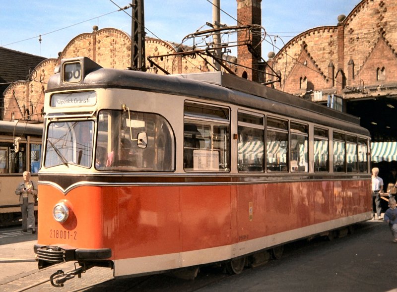 Groraumwagen 218 001-2 fr die Linie 86, hier im Depot Kpenick