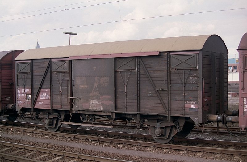 Gs 85 120 0 305-6 in Rheine (Deutschland) 04-08-1992.