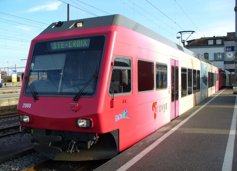 GTW = Gelenktriebwagen Be 2/6  2000 ..Abfahrbereit nach Ste.Croix im TRAVYS Bahnhof von Yverdon-les-Bains am 31.12.2006