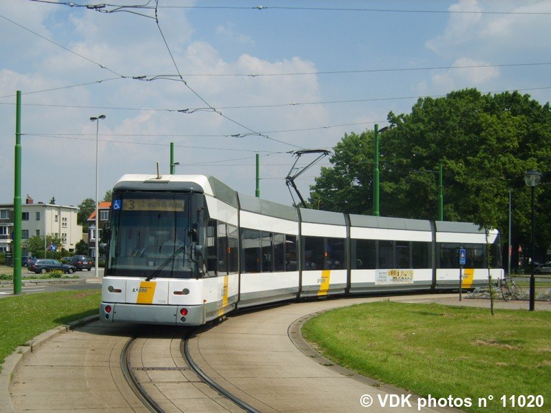 Gtw 7239 am Endstelle Merksem von Linie 3 am 2. Juni 2007