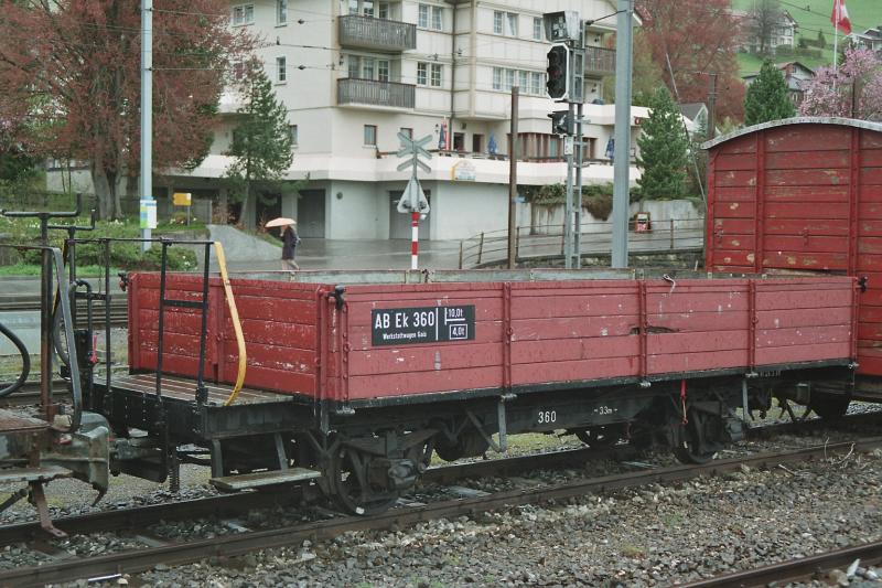 Gterwagen Ek 360 abgestellt im Bahnhof von Gais am 08.05.2006