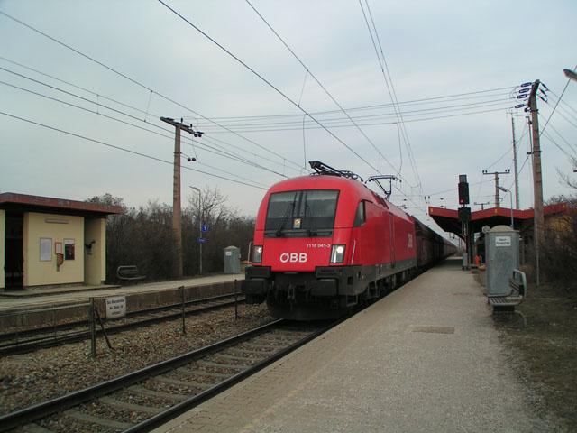Gz 47005 mit 1116.041-3
<a href= http://www.bahnbilder.de/kauf  target= _blank ><img src= http://www.bahnbilder.de/counter/counter_new.php?key=282900682  alt= Bahnbilder.de  title= bahnbilder.de  border= 0 ></a>
