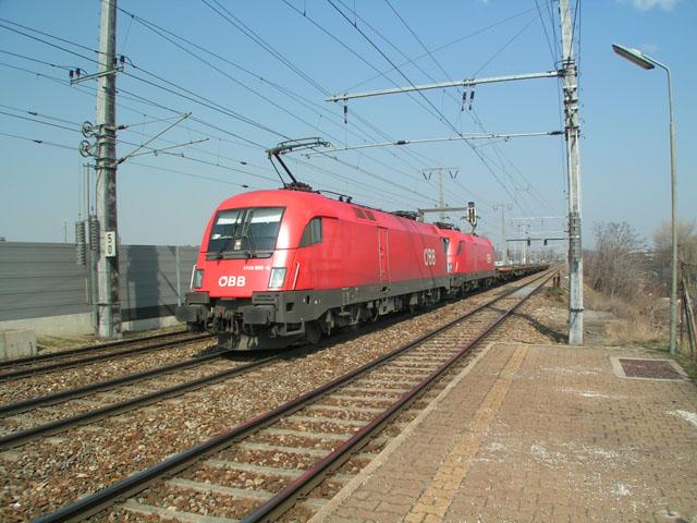 GZ mit 1116.005-8+1116.220
<a href= http://www.bahnbilder.de/kauf  target= _blank ><img src= http://www.bahnbilder.de/counter/counter_new.php?key=205877896  alt= Bahnbilder.de  title= bahnbilder.de  border= 0 ></a>



