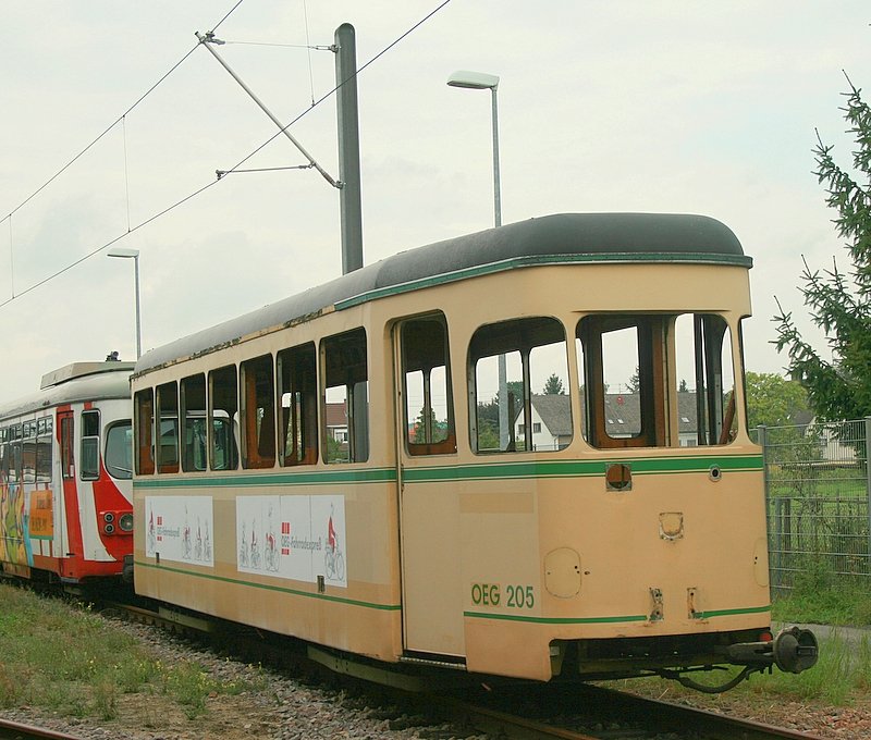 Htte Museumswagen werden knnen: Beiwagen 205 der OEG. Sein Aufbau wird verschrottet - die Drehgestelle bekommt jedoch sein Brderchen 181
