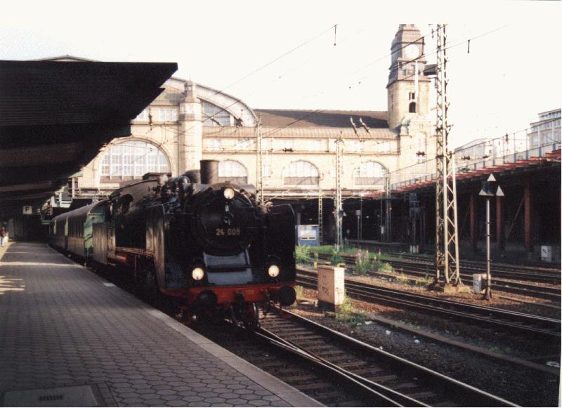 Hamburg 1999. Nostalgiedampf. Hafenrundfahrt Hauptbahnhof, Harburg, Waltershof und retour.