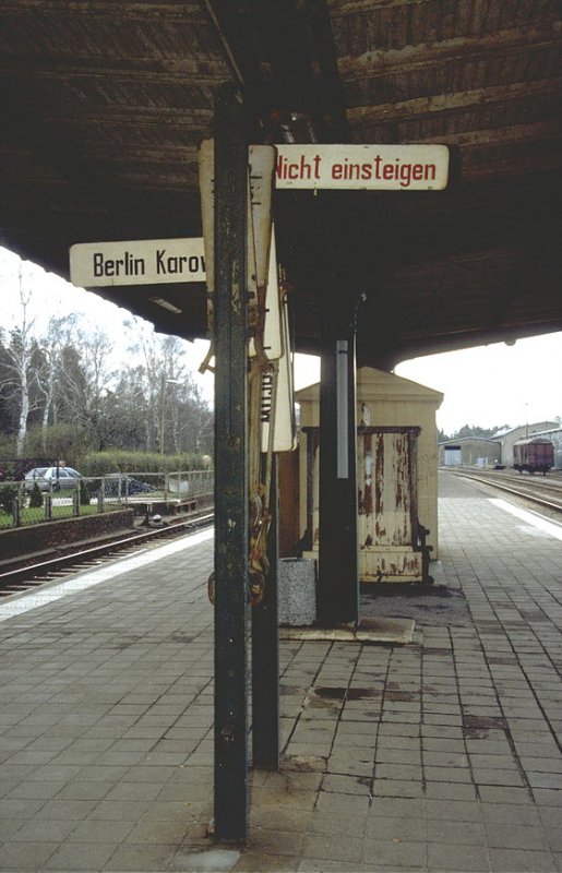  Hampelmann  im Bahnhof Basdorf(Wandlitz) Archiv P.Walter