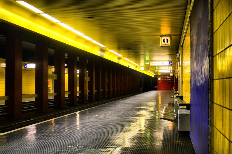 HDR Bild aus der Stillgelegten Etage im Rathausbahnhof der Straen-U-Bahn in Ludwigshafen.