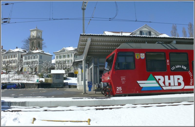 Heiden wurde nach einem grossen Dorfbrand im Biedermeierstil wieder aufgebaut und hat sein Ortsbild bis heute grossenteils bewahrt, nur das scheussliche Perrondach passt nicht dazu.
(07.04.2008)