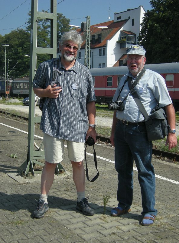 Herbert und Karl berraschen uns immer wieder mit einzigartigen Archiv-Bildern aus ihrem scheinbar unendlich groen Schatzkstchen und verwhnen uns trotzdem immer wieder mit aktuellen, attraktiven Bildern. 
(Foto: Ilona)