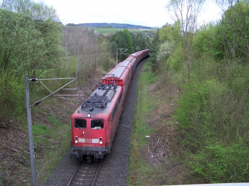 Heute (29.04.08) beim Bbf Burgsinn (KBS 801/351): Gterzug fhrt auf die SFS Richtung Wrzburg auf.