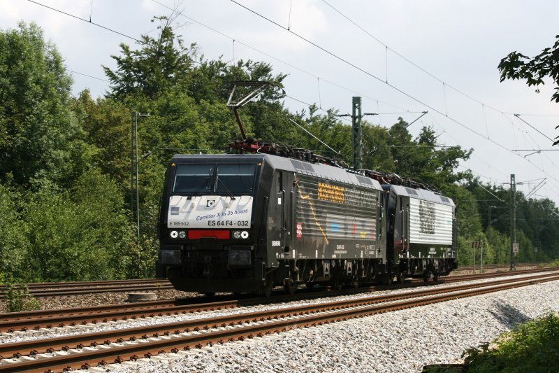 Heute fuhr mit v�llig �berraschend dieser Lokzug vor die Linse: 189 932 (Bosphorus Europe Express) und 189 150, dass ist die neue Siemens Werbelok. Aufgenommen am 30.06.2009 in Haar.