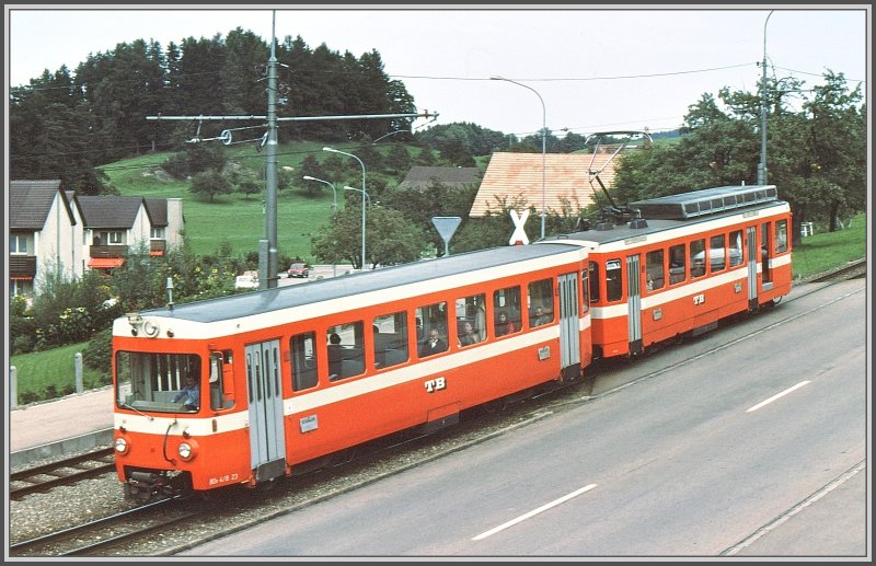Heute gibts wieder mal Archivbilder (gescannte Dias) von vier der fnf ehemals selbstndigen Bahngesellschaften im Appenzellerland. BDe 4/8 23 der Trogenerbahn in Notkersegg oberhalb St.Gallen. (Archiv 09/78)