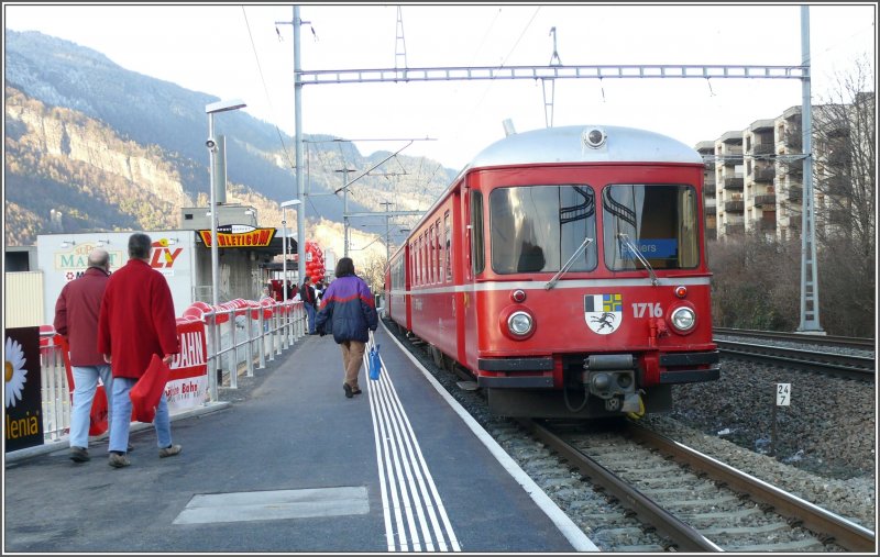 Heute wurde offiziell die neue Haltestelle Chur Wiesental der RhB zwischen Chur und Haldenstein erffnet. Ab morgen wird der neue Halt von smtlichen RhB Zgen bedient. Neben Chur, Chur West und Chur Stadt ist dies die vierte Haltestelle auf Stadtgebiet. (08.12.2007)