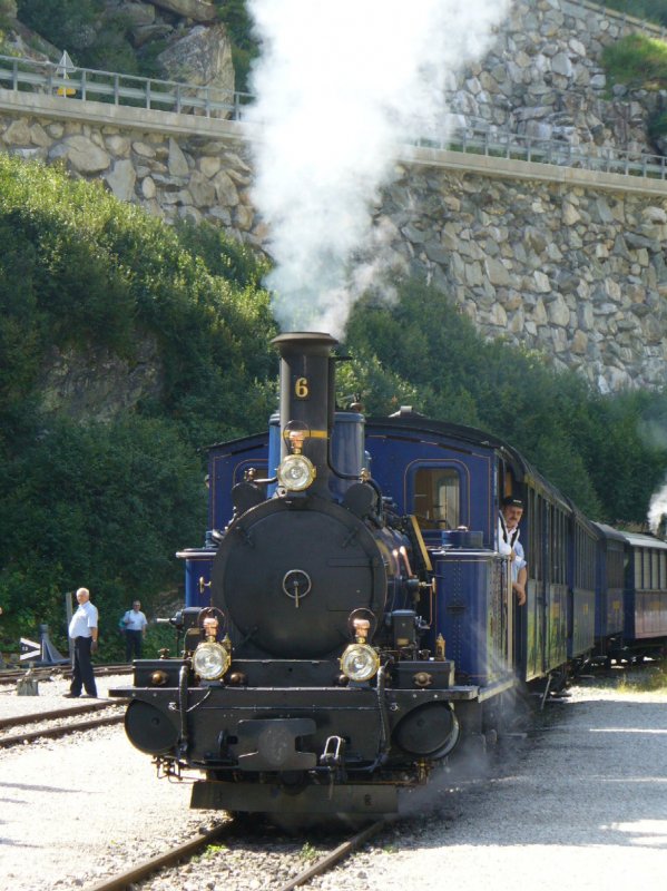 HG 2/3  6  bei Rangierarbeiten im Bahnhof von Gletsch am 09.09.2006