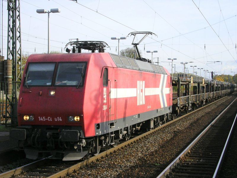 HGK 145 CL 014 mit leeren Autozug durch Unna aus Richtung Hamm.
(18.10.2008)