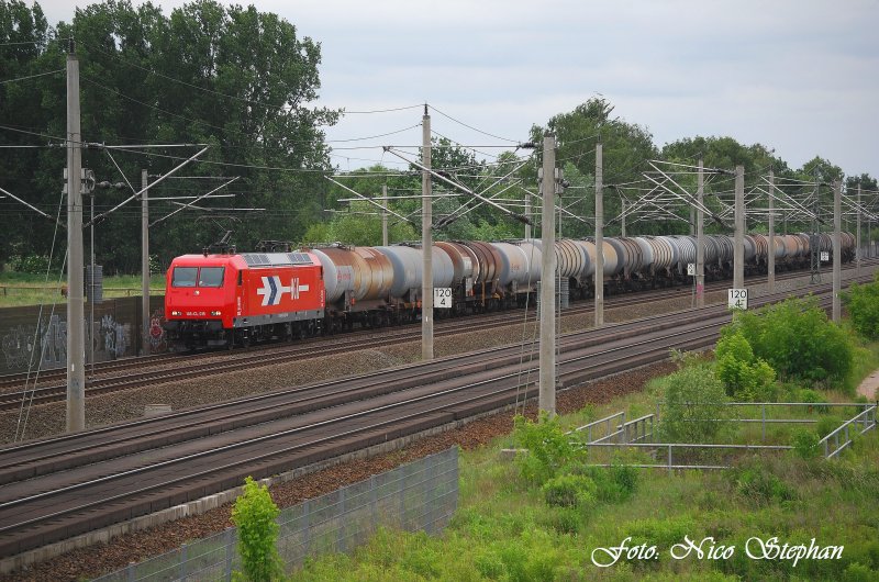 HGK 145-CL 015 mit Kesselzug bei Dallgow-Dberitz neben der NBS Berlin - Hannover (30.05.09)