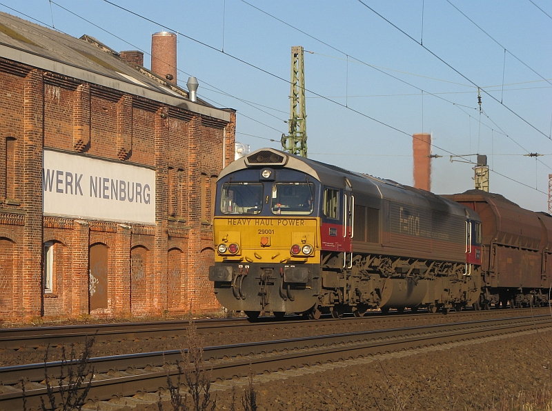 HHPI 29001 mit Steinkohle am 17. Dezember 2007 in Nienburg/Weser Richtung Petershagen-Lahde.