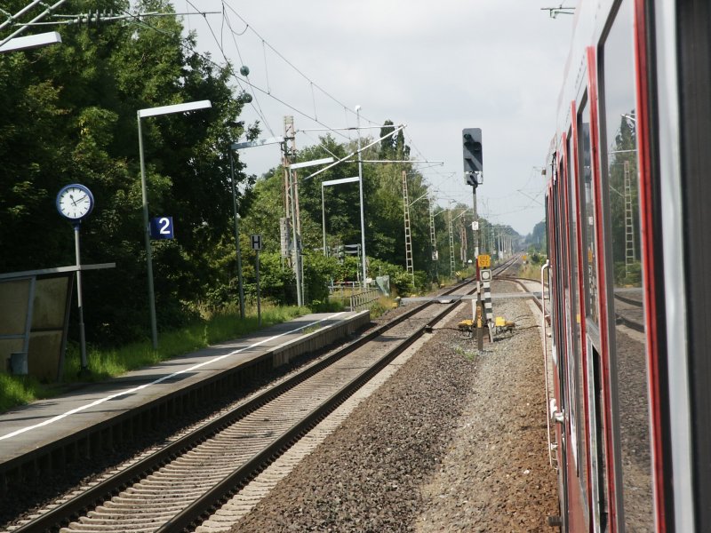 Hier die 1 Gleisige ICE-Strecke von Hildesheim nach Braunschweig. Aufgenommen am 22.07.08