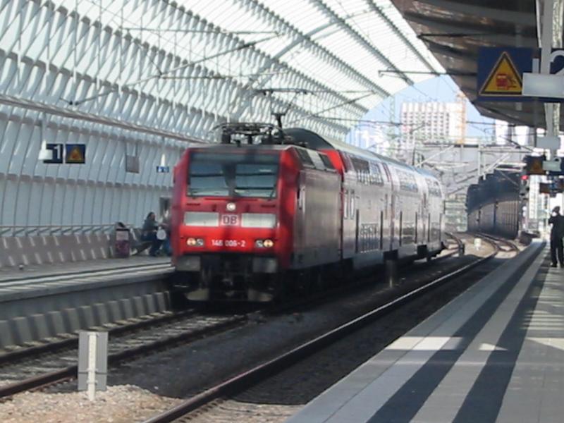 Hier ist die 146-006 in Ludwigshafen Mitte.