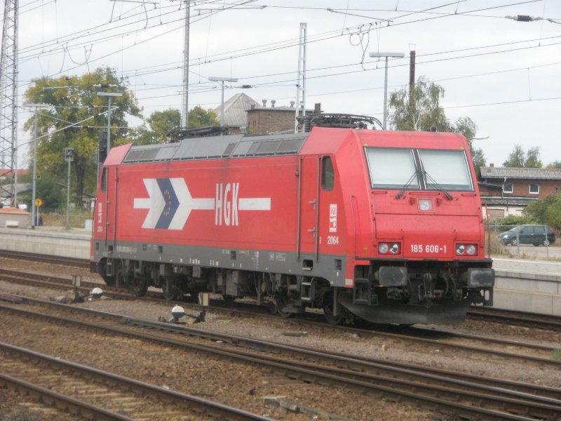 Hier 185 606-1 der HGK, abgestellt am 26.9.2009 in Angermnde.