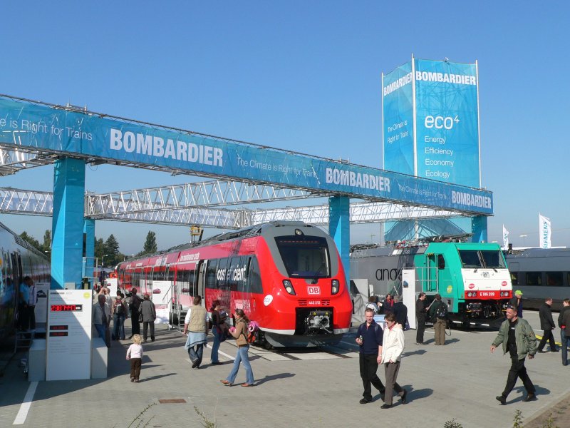 Hier auch mal etwas von der Seite zu sehen. 442 212 auf der Innotrans Berlin am 28.9.2008