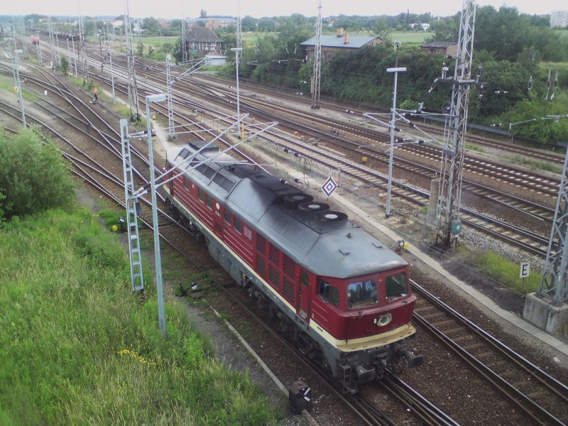 Hier BR 232 beim rangieren am 20.6.2009 im Angermnder Gterbahnhof.