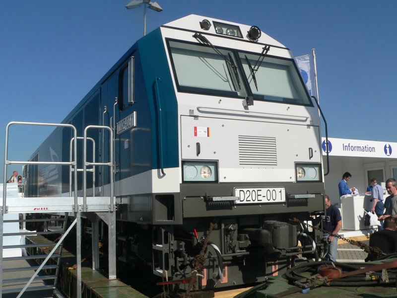 Hier die D20E-001. Es handelt sich um eine Siemens-Lok fr Vietnam. Innotrans 24.9.2006, Berlin