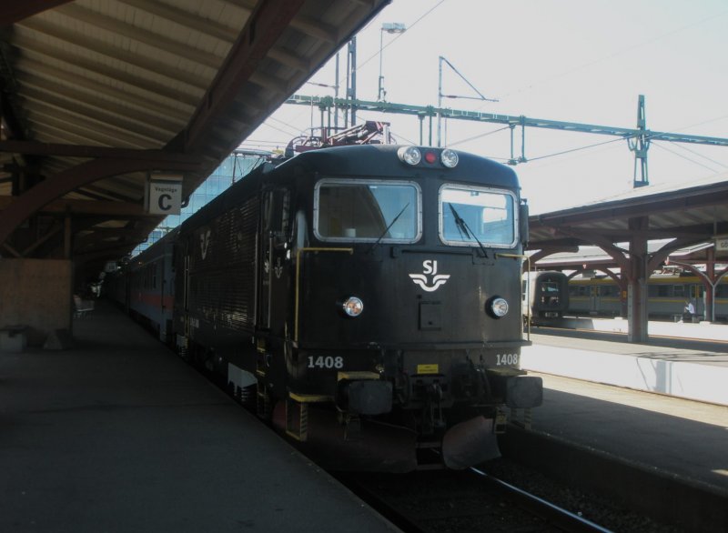 Hier ein IC nach Karlsten, dieser Zug stand am 18.8.2009 in Gteborg.