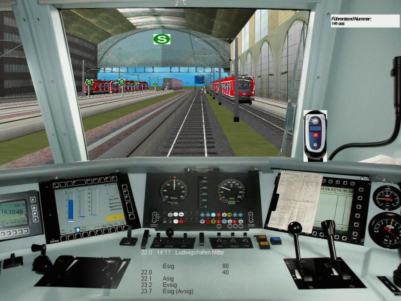 Hier fhrt die 146 in Ludwigshafen Mitte ein hier warten auch 3 Triebwagen der BR 425 auf ihre Abfahrt.