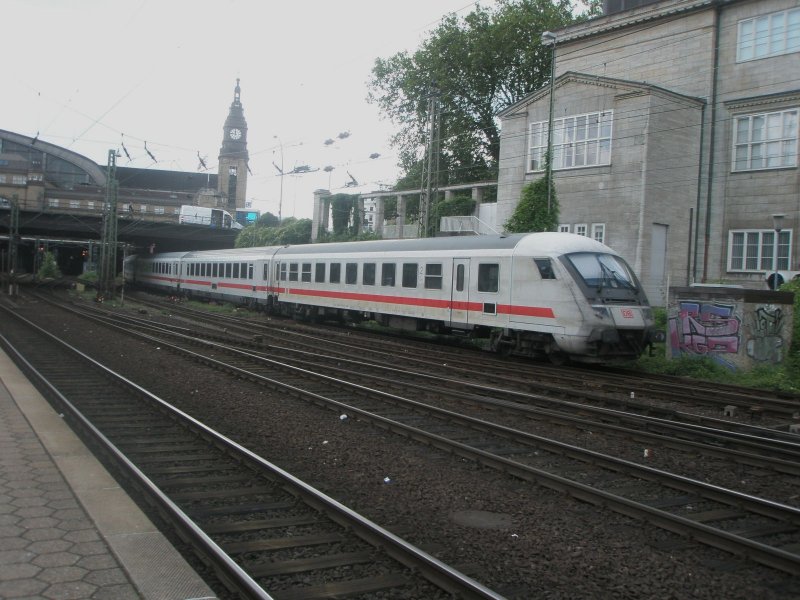 Hier IC2329 von Kiel Hbf. nach Nrnberg Hbf., bei der Einfahrt am 16.8.2009 in Hamburg Hbf.