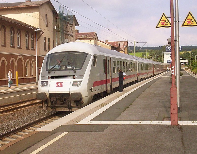 Hier InterCity von Dsseldorf nach Leipzig in Altenbeken am 29.06.2006