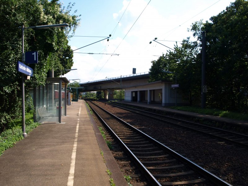 Hier nochmal eine andere Perspektive vom Bahnhof Karlsruhe-Mhlburg am 16. August 2008.
