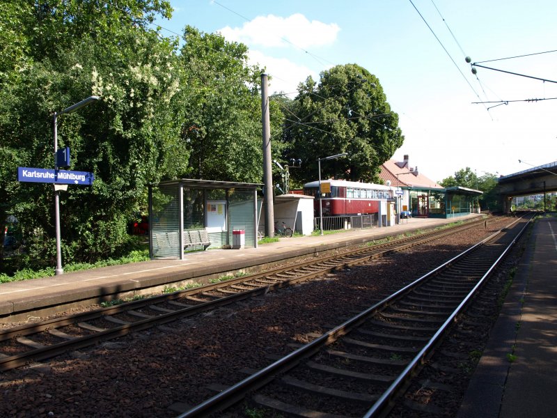 Hier nochmal eine andere Perspektive vom Bahnhof Karlsruhe-Mhlburg am 16. August 2008.