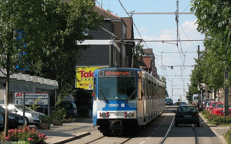 Hier rollt Wagen 403 (ehemals Bonner Stadtwerke) seinem Endziel Hombruch  entgegen.