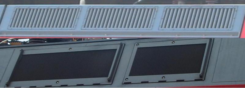 Hier sieht man den Lfter unterschied zwischen einer 146 (145) und einer 152. Oben die 146 (145) und unten die 152.