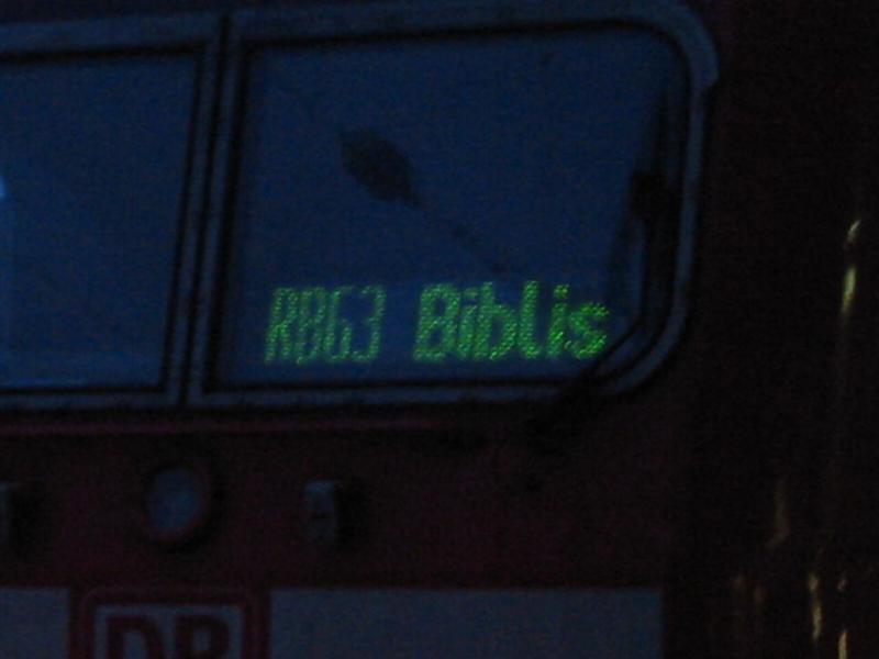 Hier sieht man den Zugzielanzeiger einer E-Lok der Baureihe 143.