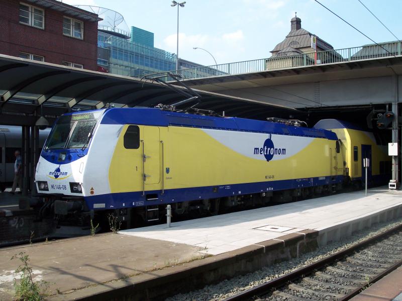 Hier steht die 146-08 mit ihrem Metronom im Hamburger Hbf.