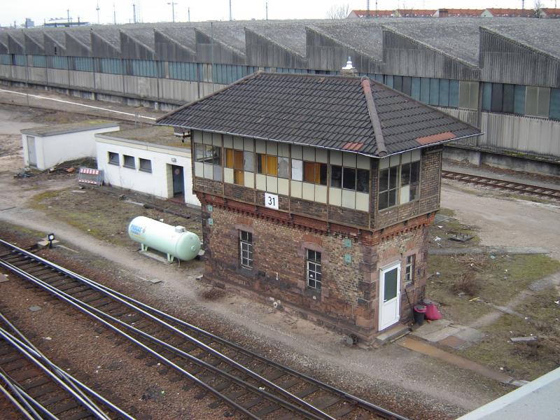 hier das Stellwerk 31 des Mannheimer Rangierbhanhofs