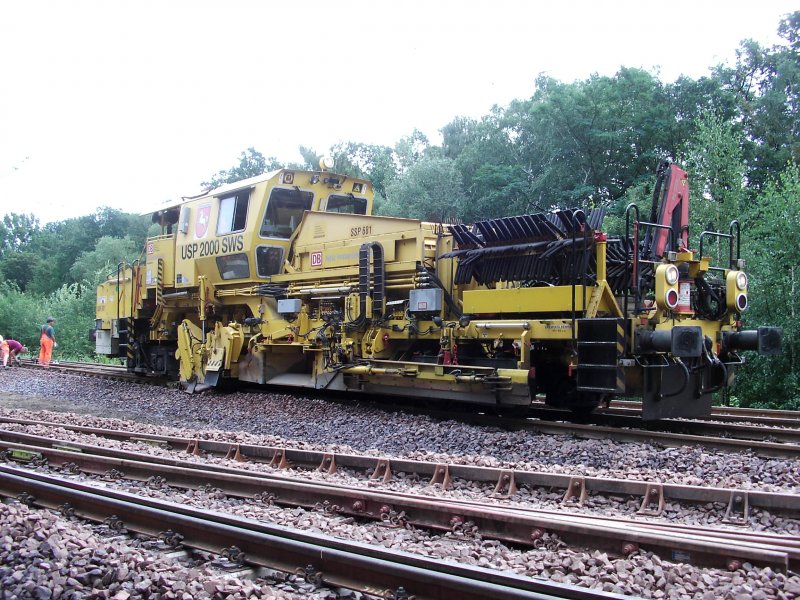 Hier der USP 2000 SWS beim Weichenumbau in Braunschweig