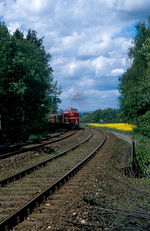 Hier ist die V 80 unterwegs in Richtung Marktschorgast