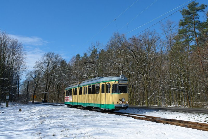 Hier ist der Wagen 46 kurz vor der Ausweiche Berghof in Richtung Rdersdorf durch die noch winterliche Landschaft unterwegs. (05.03.08)