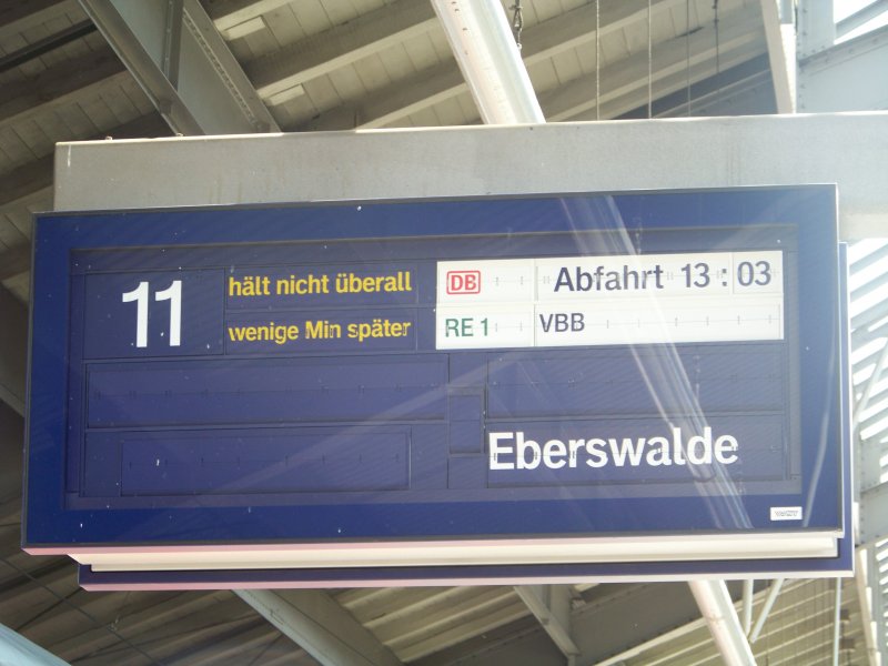 Hier wird schon mal die neue Verbindung des RE1 nach Eberswalde geprobt. Mensch - da hat sich der VBB wieder mal was neues einfallen lassen ...