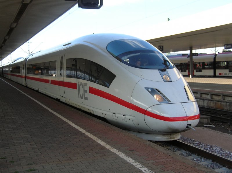 Hier zu sehen Br403 ohne DB Keks im Basel Badischen Bahnhof. M�rz'08