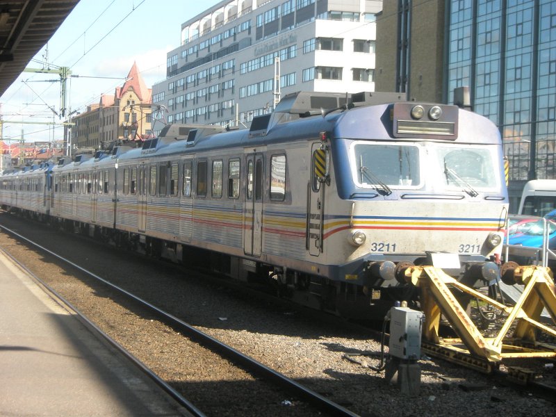 Hier zwei Triebzge der SJ, abgestellt am 18.8.2009 in Gteborg.