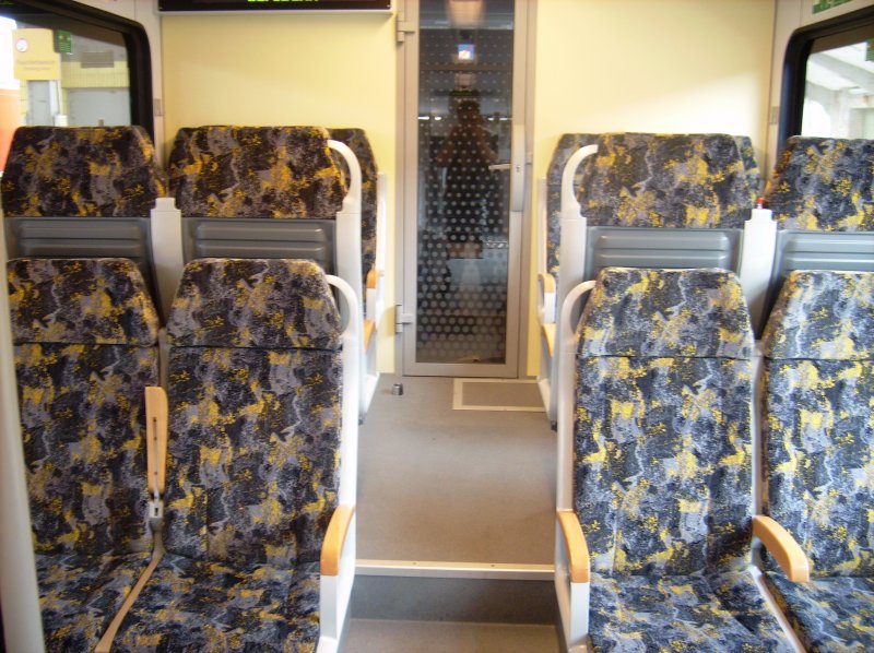 Hioer die erste Klasse des Eurobahn ET 5.02, aufgenommen auf der fahrt von Hamm nach Unna ber Soest.