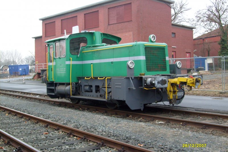 Hchst Lok 8 (335 014-) der ISL im Werk Offenbach