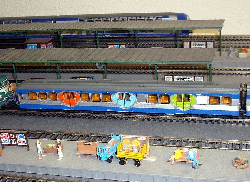 Hornby-Jouef HJ 4012, Endwagen aus dem RIB-Nahverkehers-Wagen-Set der SNCF Transilien, 1 Steuerwagen, 1 Zwischenwagen, 1 Endwagen, 07.10.2008