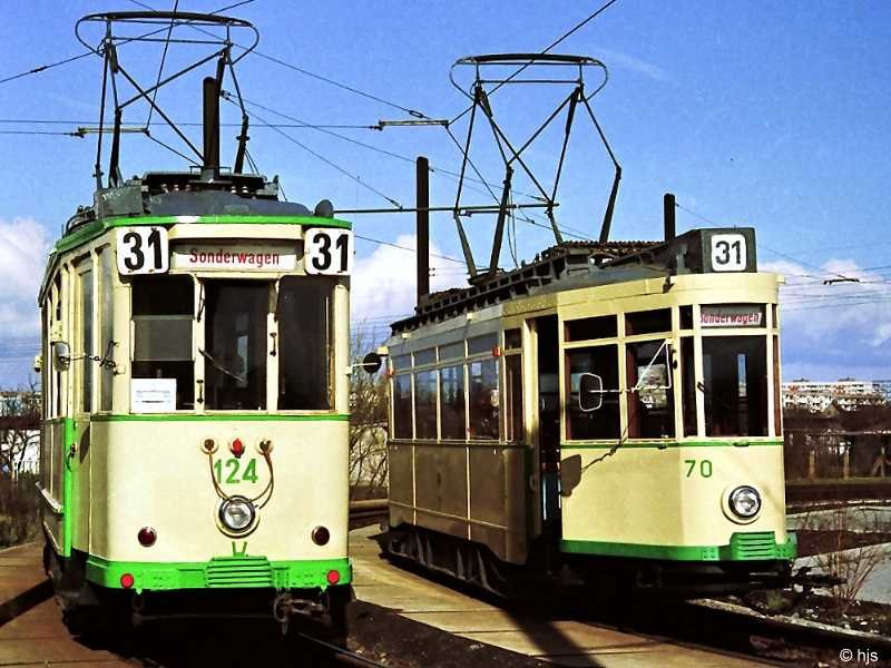 HTw 124 und 70 in der Schleife Lerchenwuhne (19. Mrz 1994)